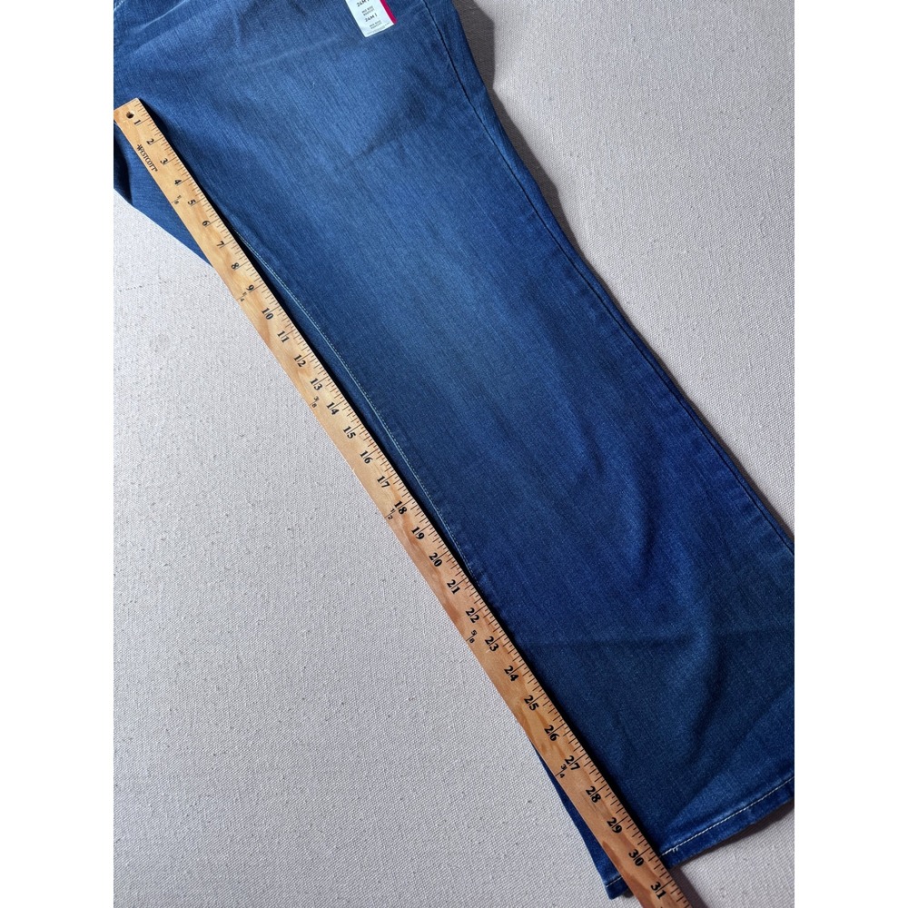 Signature by Levi Women Plus Size 24 Mid Rise‎ Bootcut Jeans Simply Stretch - Picture 6 of 9